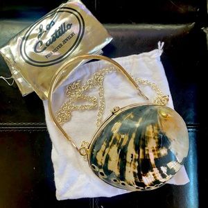 Beautiful silver shell purse! Brand new!